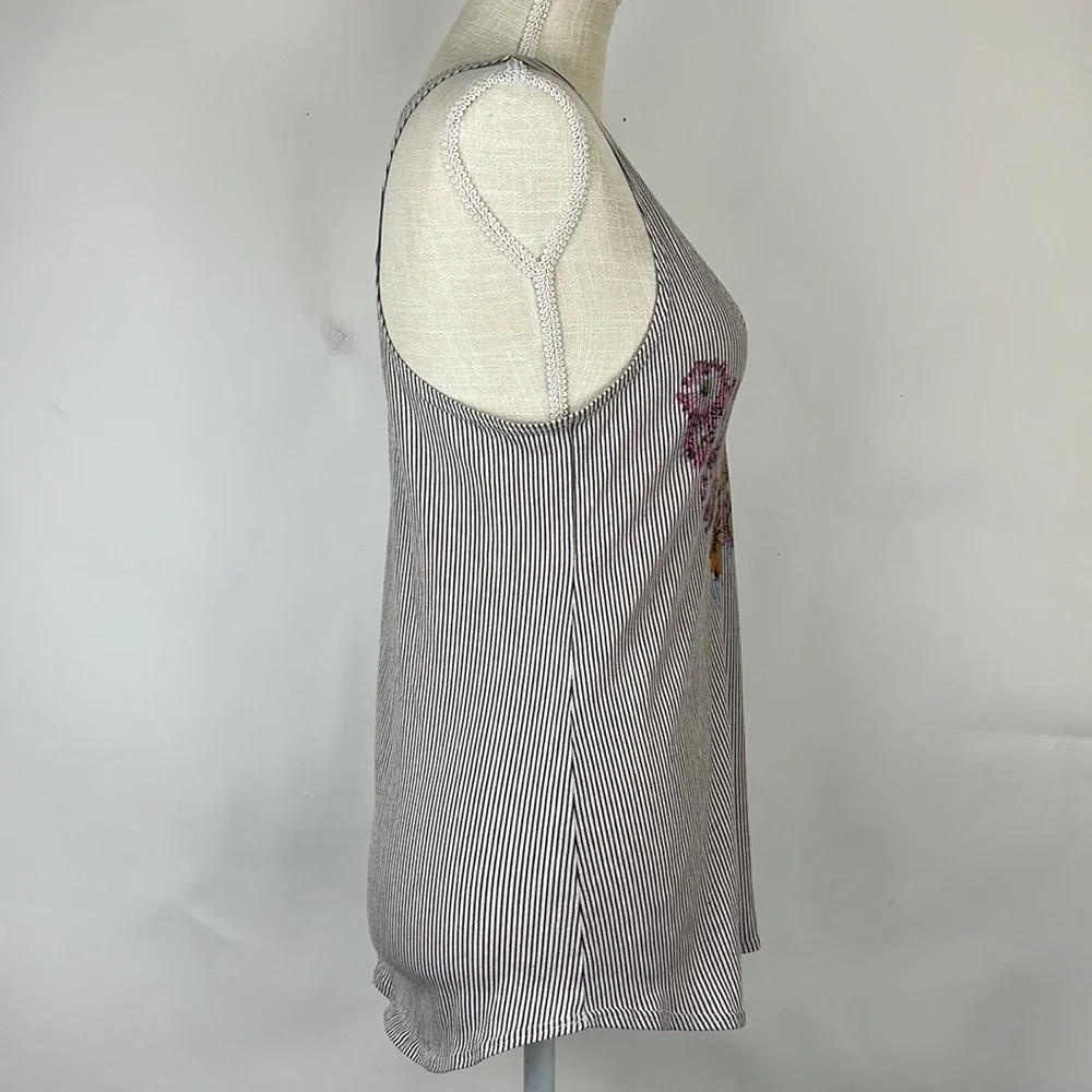URBAN OUTFITTERS tank striped with floral design. Handmade. L - Picture 4 of 9